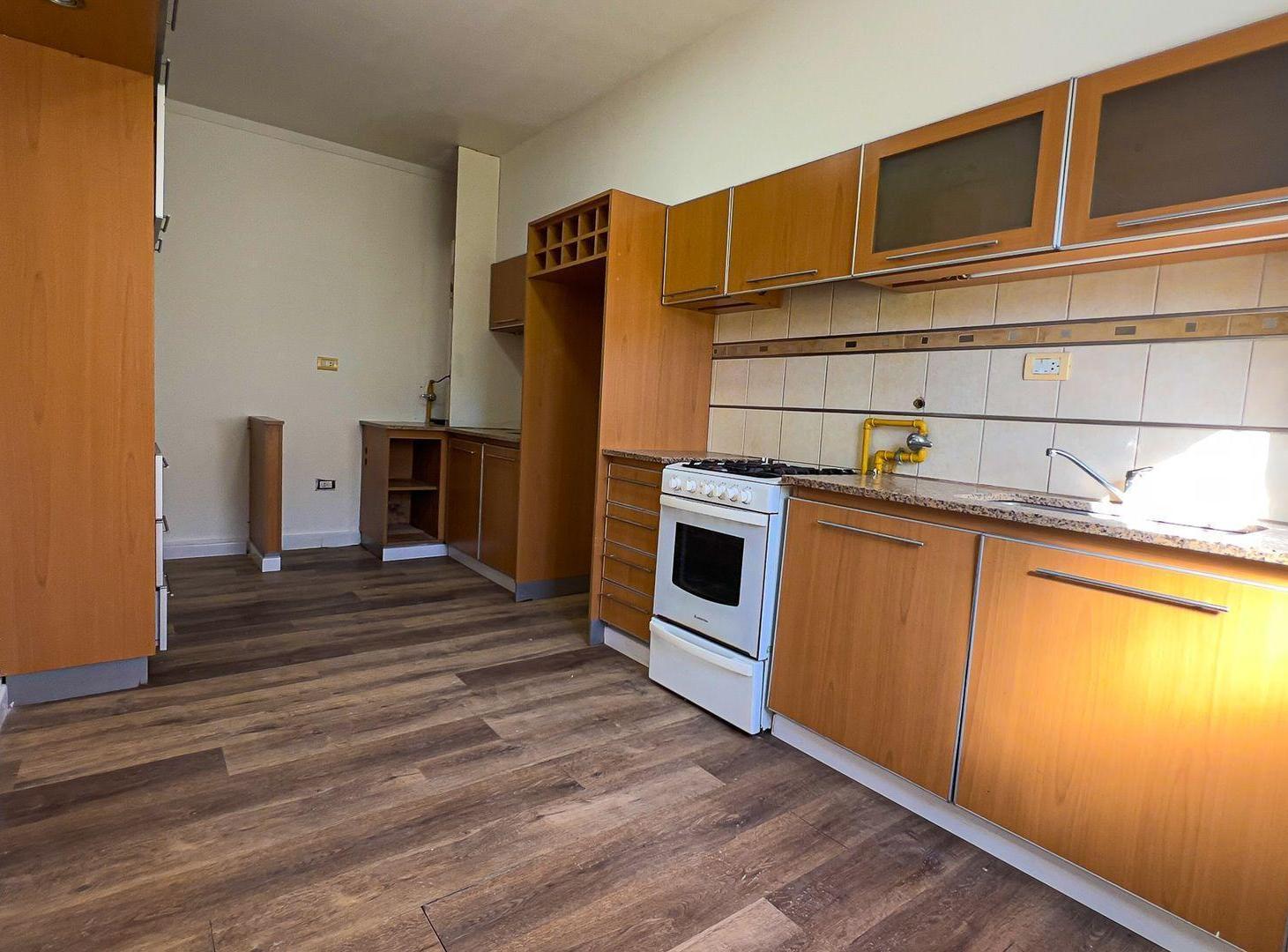 Foto de VENTA PH 3 AMBIENTES CHAUVIN PATIO PARRILLA, imagen 2