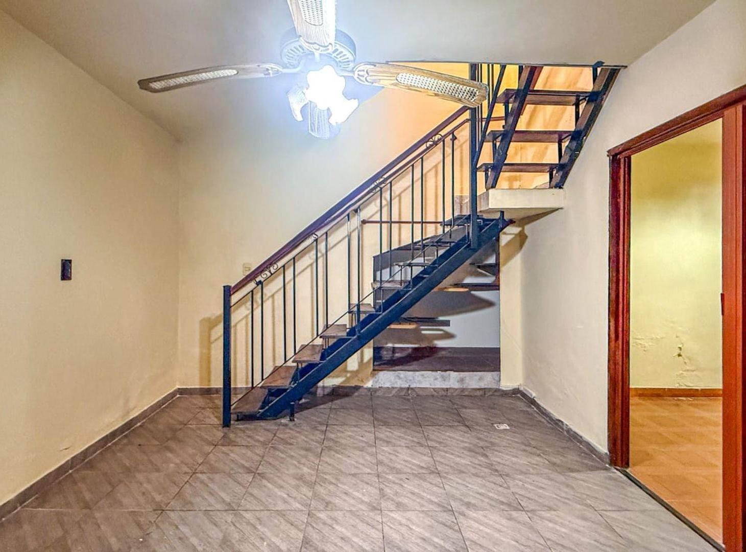 Foto de PH 3 AMBIENTES, BARRIO SARMIENTO, PATIO Y TERRAZA, imagen 2