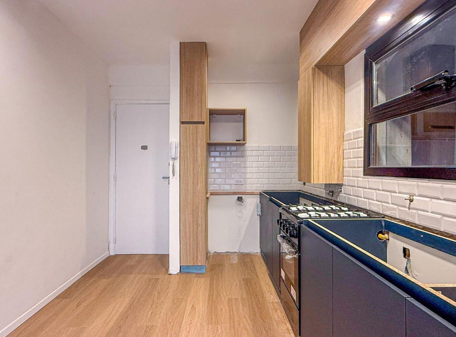 Foto de VENTA DEPTO 2 AMB RECICLADO C/BALCON -GUEMES, imagen 5