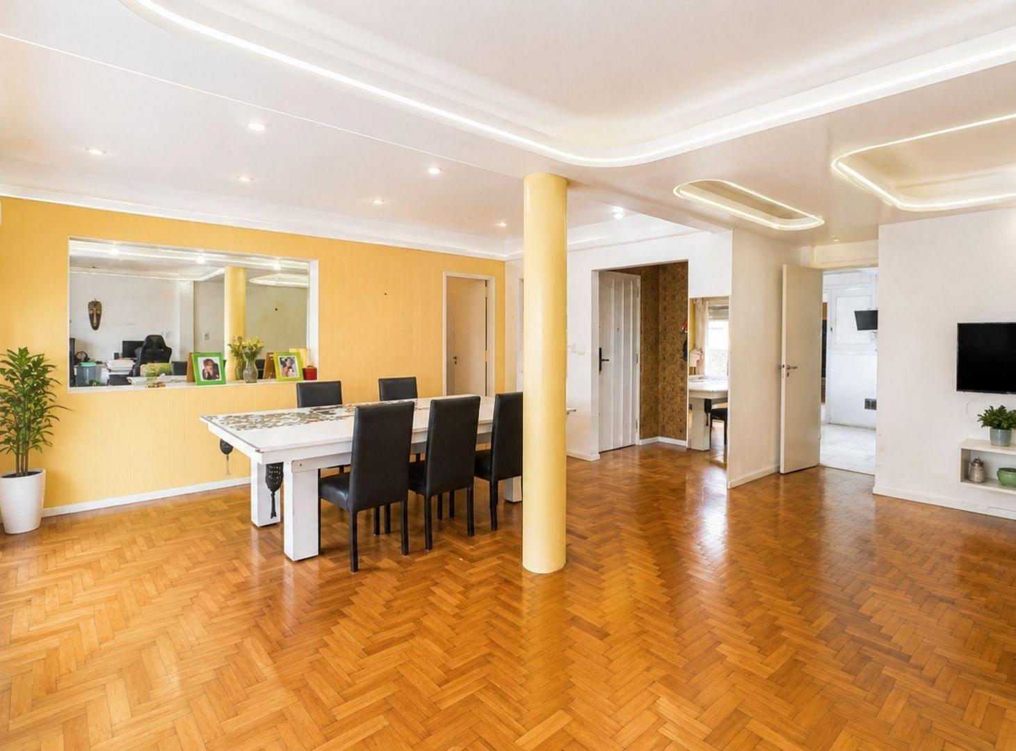 Foto de VENTA DEPARTAMENTO 5 AMBIENTES FRENTE CENTRO, imagen 2