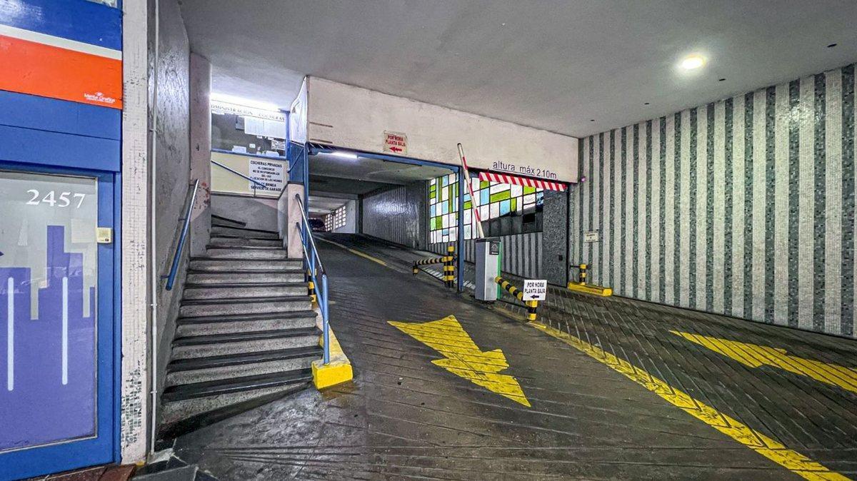Foto de VENTA COCHERA OPORTUNIDAD CENTRO EDIFCIO NAMUNCURA, imagen 2