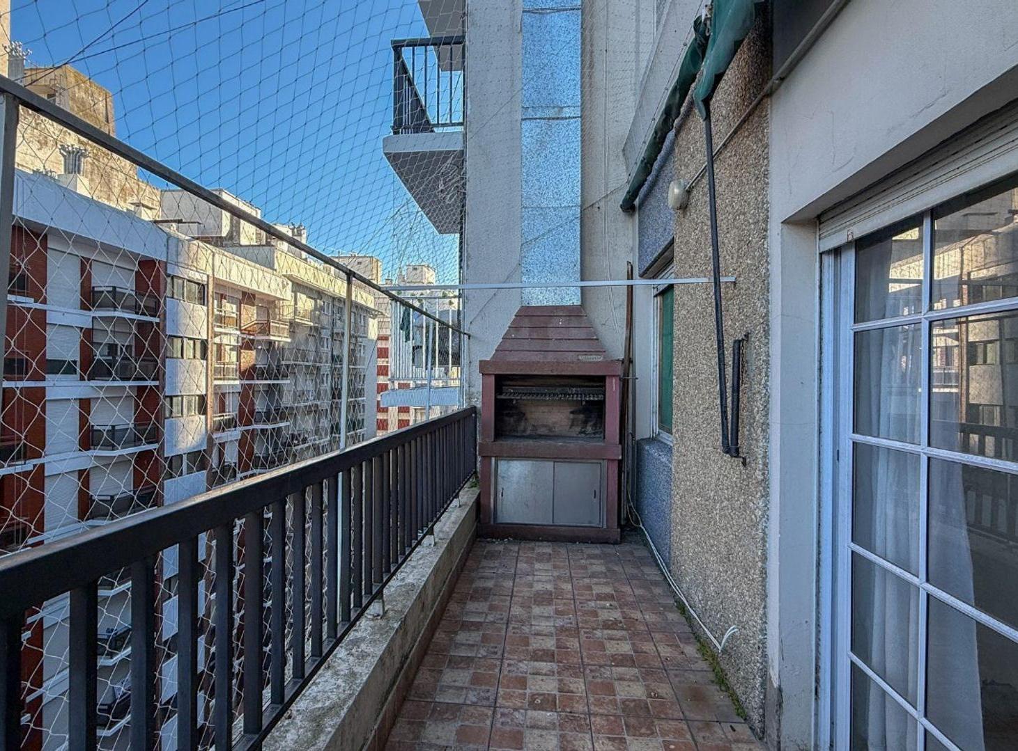 Foto de VENDO DTO 3 AMB DEP GUEMES BALCON PARRILLA, imagen 2