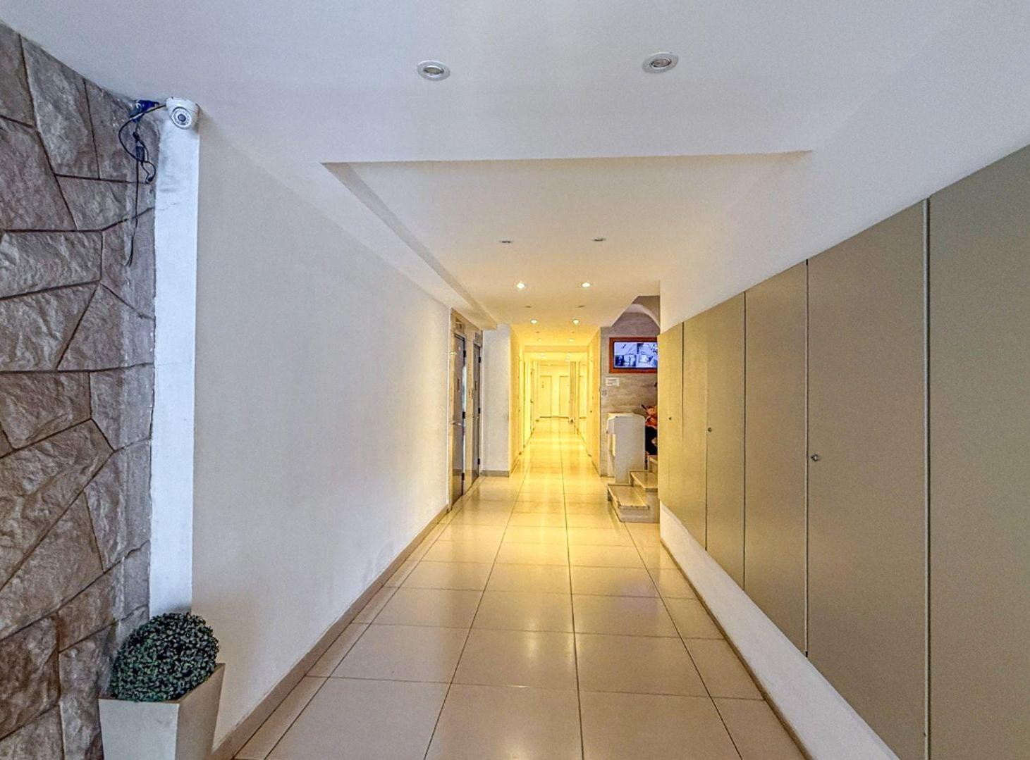 Foto de Venta 2 Amb Centro Av. Colón con lavadero Luminoso, imagen 4