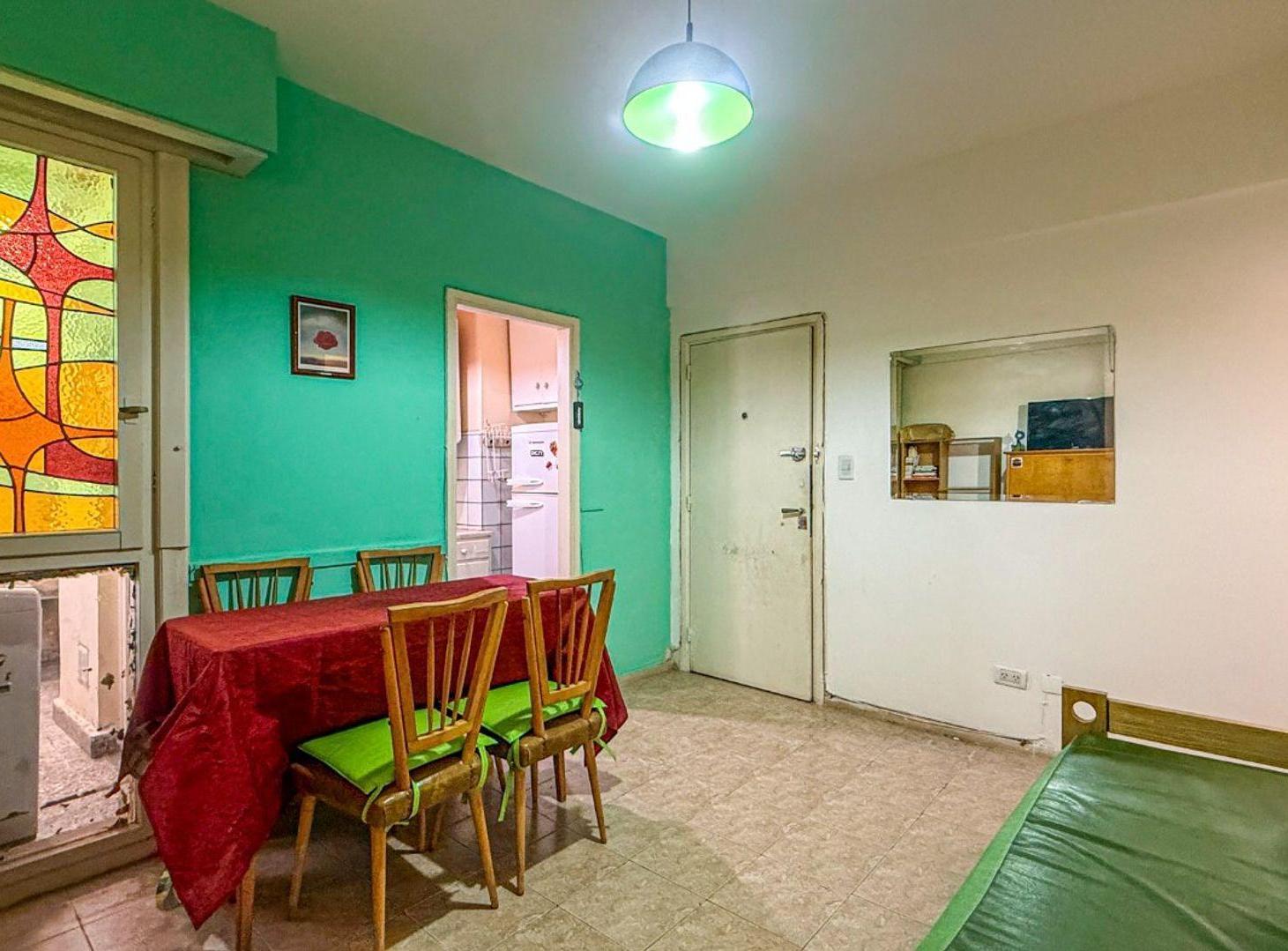 Foto de Venta 2 Amb Centro Av. Colón con lavadero Luminoso, imagen 2