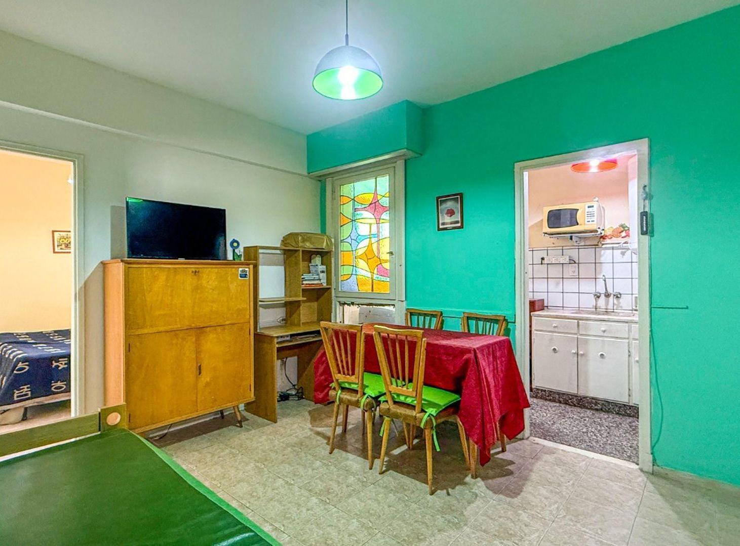 Foto de Venta 2 Amb Centro Av. Colón con lavadero Luminoso, imagen 3