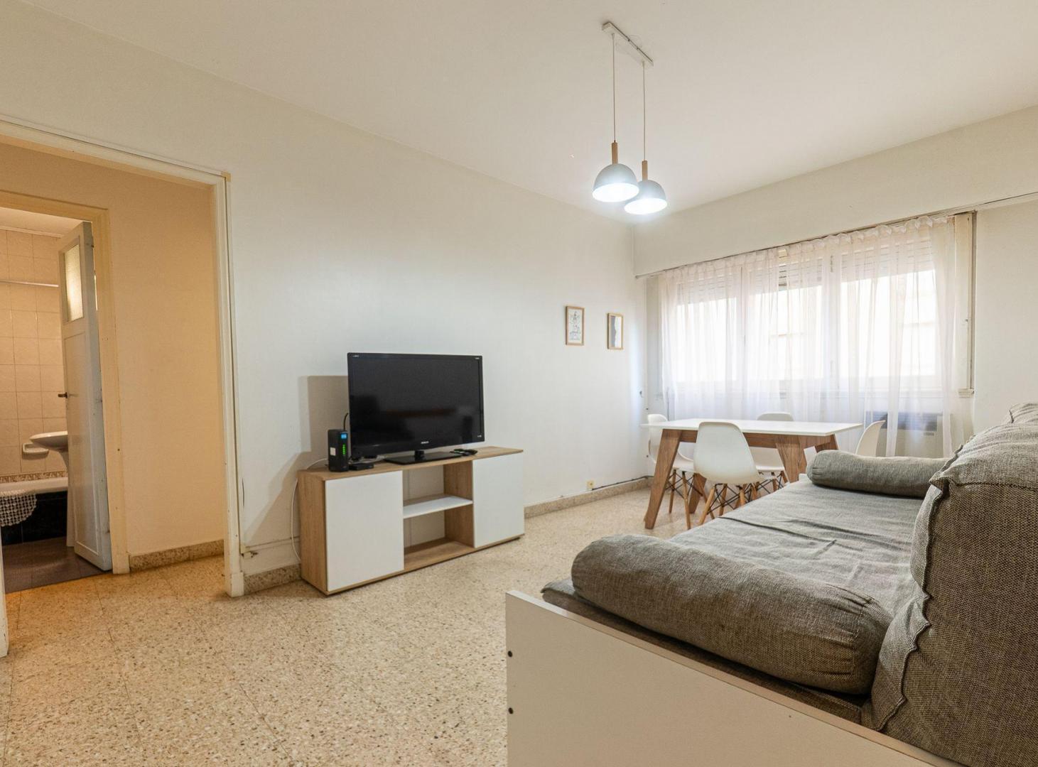 Foto de VENTA DEPARTAMENTO 2 AMBIENTES PLAZA COLON, imagen 2