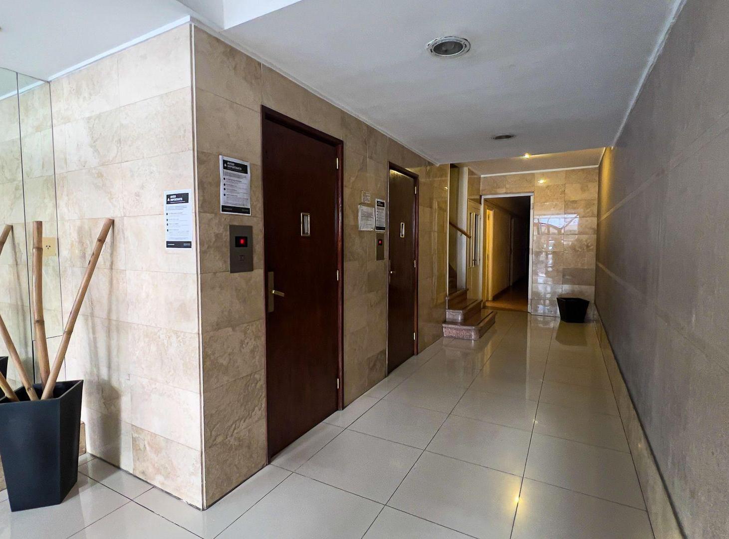 Foto de VENTA DEPARTAMENTO 2 AMBIENTES PLAZA COLON, imagen 3