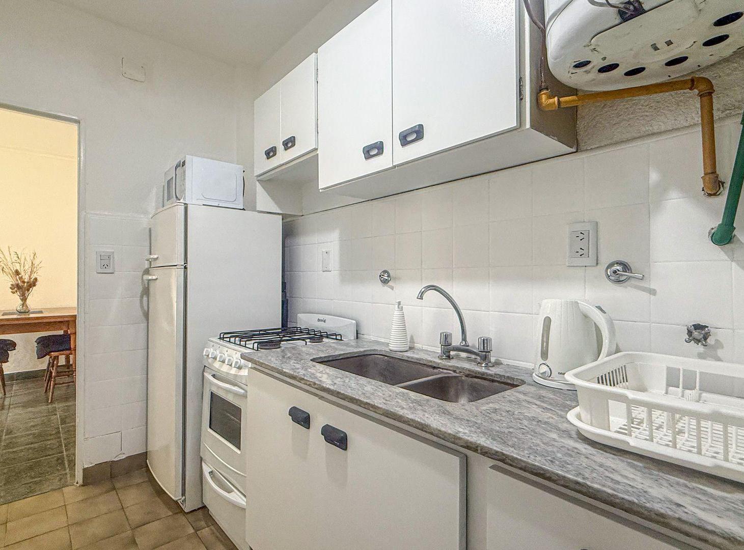 Foto de Alquiler 12 meses departamento 3 amb zona Guemes, imagen 3