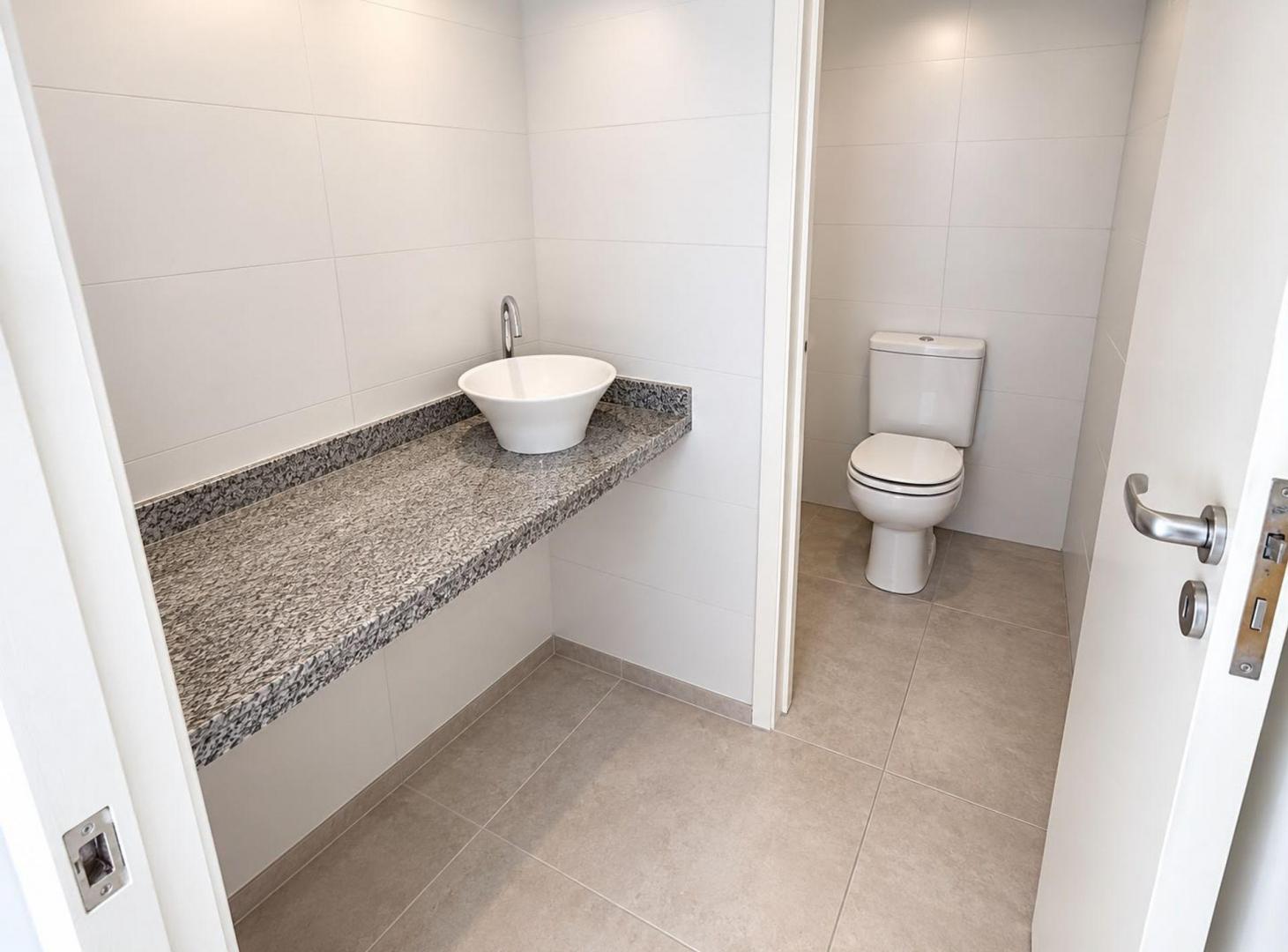 Foto de VENTA OFICINA ZONA GUEMES AL FRENTE, imagen 4