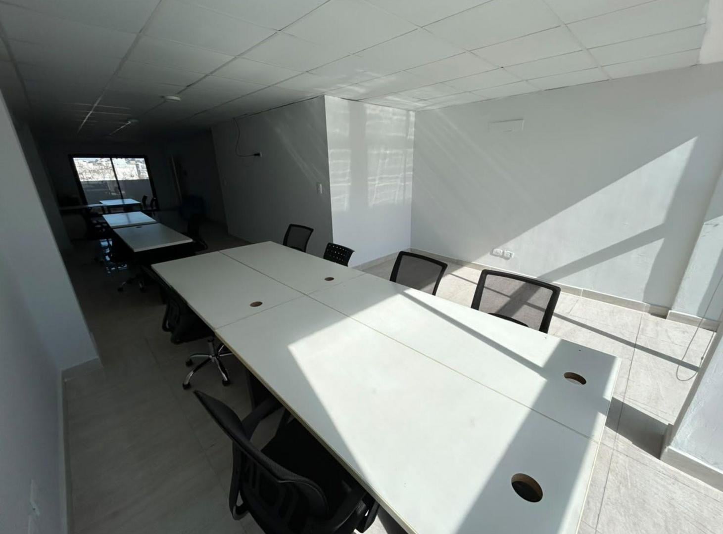 Foto de VENTA OFICINA ZONA GUEMES AL FRENTE, imagen 2