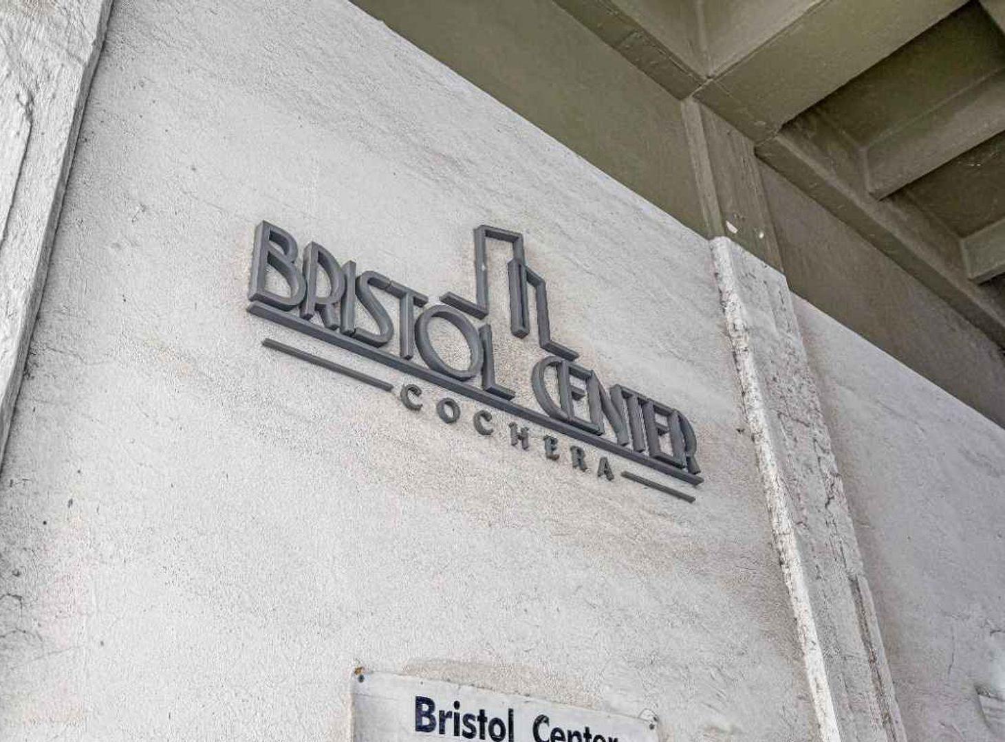 Foto de VENTA COCHERA en BRISTOL CENTER ZONA CENTRO, imagen 1