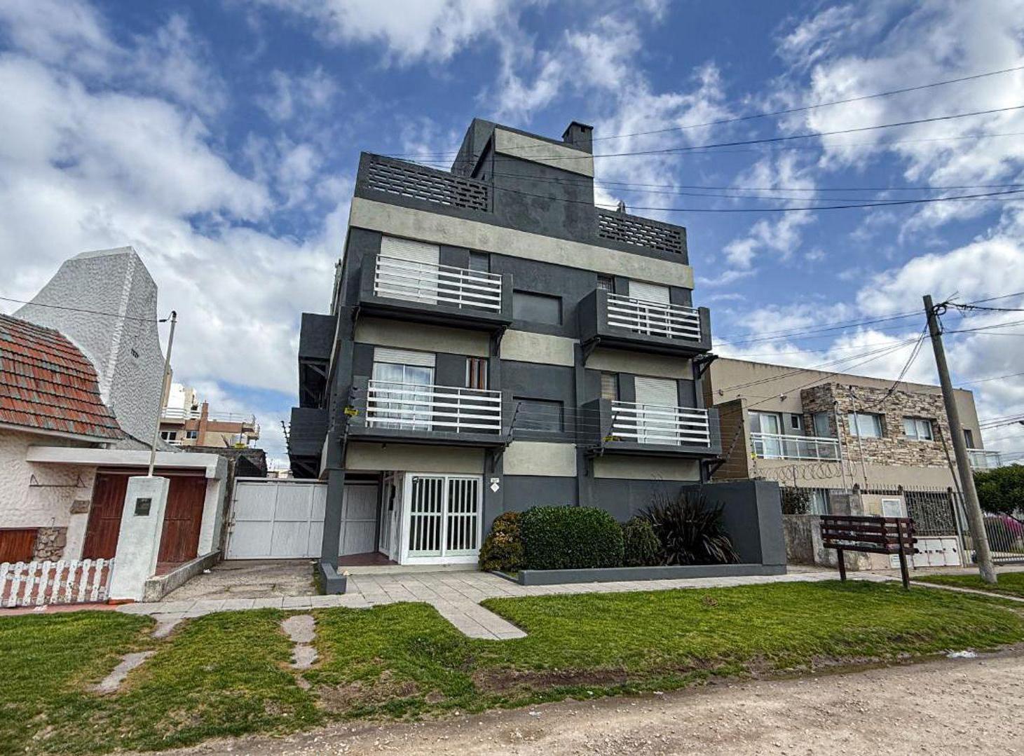 Foto de Venta Dpto 2 amb c/cochera - Zacagnini a 50m mar, imagen 1