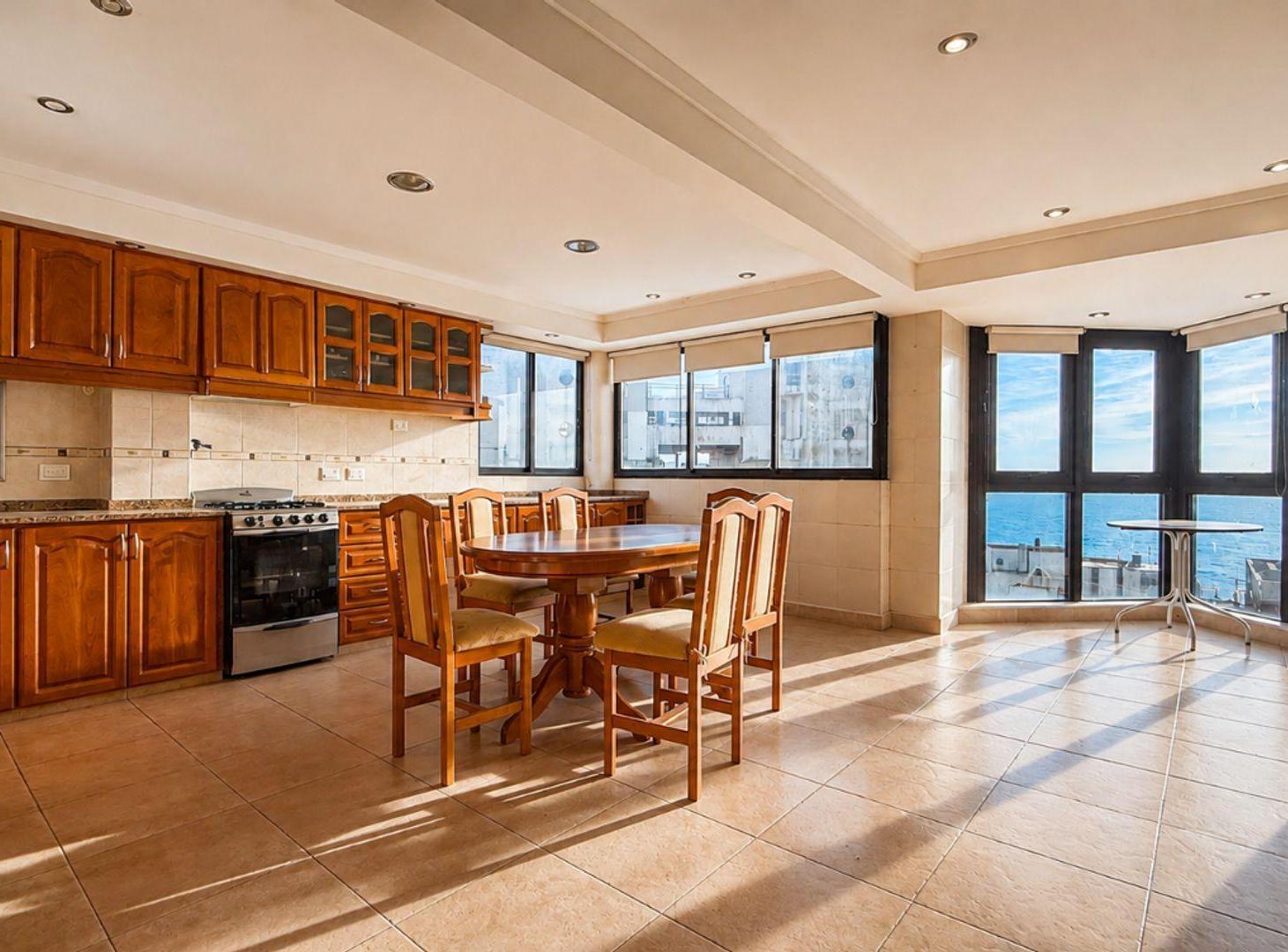 Foto de VENTA TRÍPLEX STELLA MARIS FRENTE AL MAR COCHERA, imagen 1