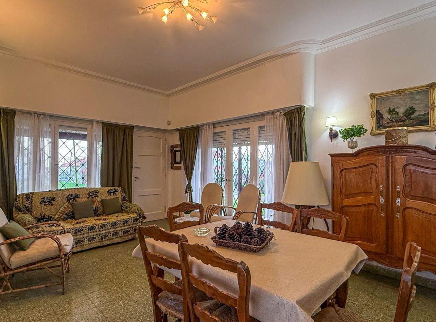 Foto de VENTA CASA DE 4 AMBIENTES CON QUINCHO MAR DEL PLA, imagen 5