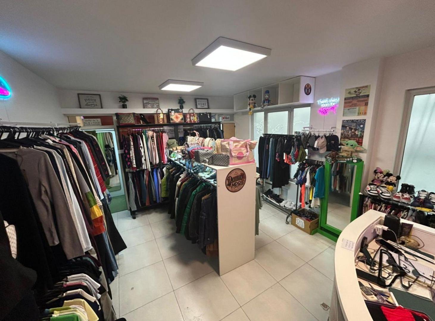 Foto de VENTA 2 OFICINAS GALERIA SACOA OPORTUNIDAD, imagen 3