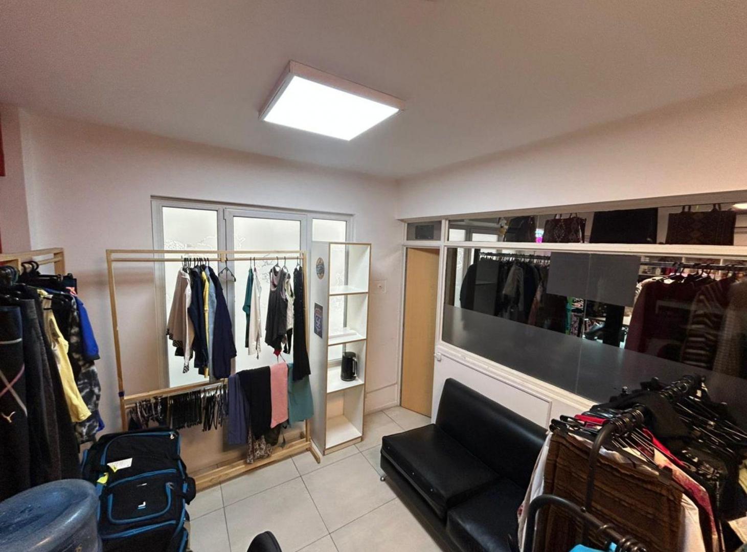 Foto de VENTA 2 OFICINAS GALERIA SACOA OPORTUNIDAD, imagen 5