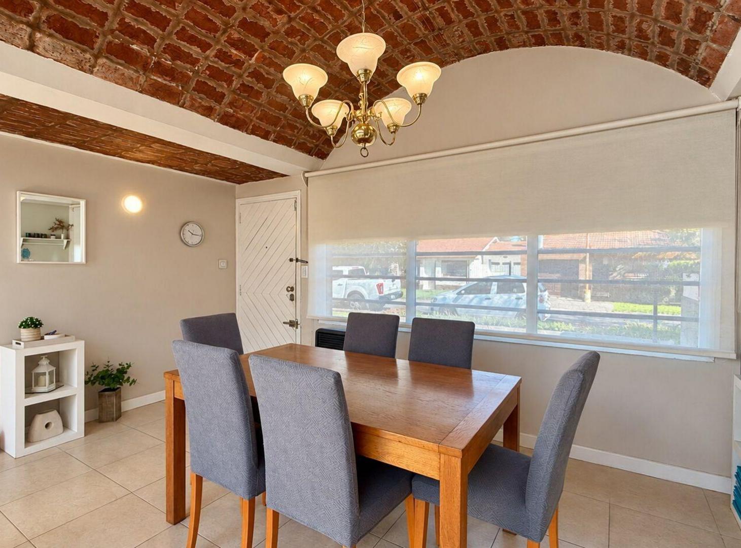 Foto de VENTA CASA 6 AMBIENTES CAISAMAR, imagen 2