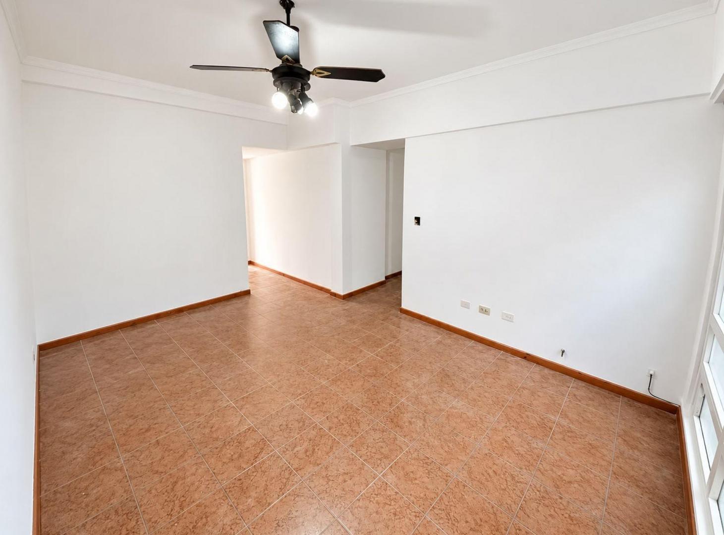 Foto de VENTA DPTO 2 AMB CENTRO CONTRAFRENTE LUMINOSO, imagen 3