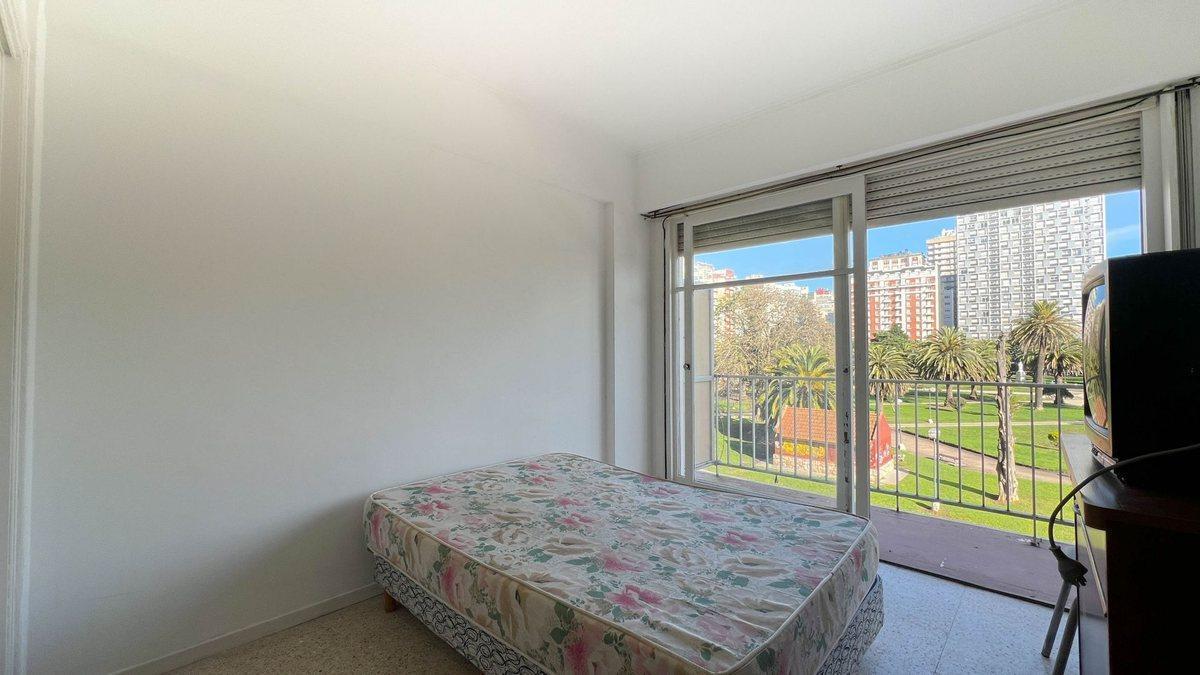 Foto de Alquiler Departamento Dos amb. al Frente c/ Balcón, imagen 2