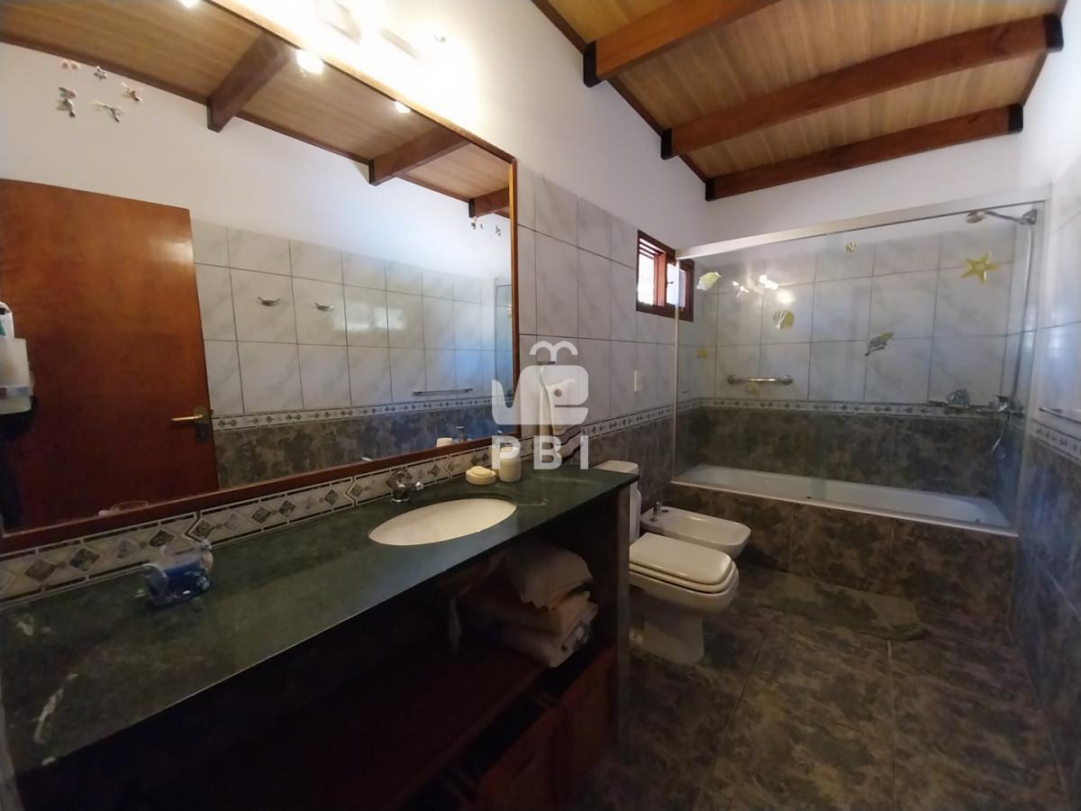 Foto de Casa 3 DORMITORIOS en Club del Lago, Punta Ballena - Ref : PBI15367, imagen 5