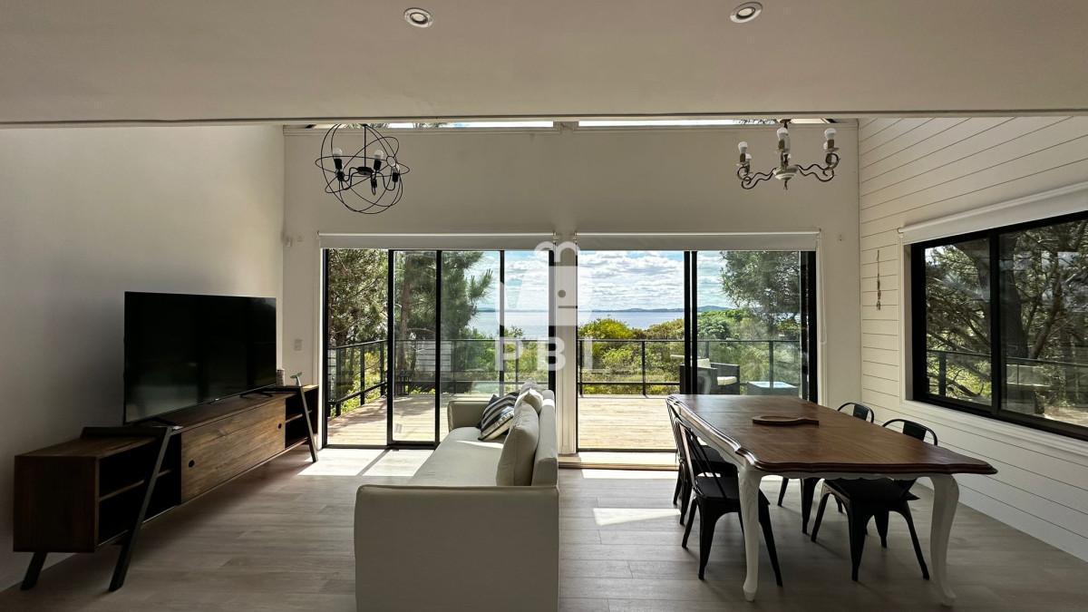 Casa de 3 dormitorios en Punta Ballena - Ref : PBI15387