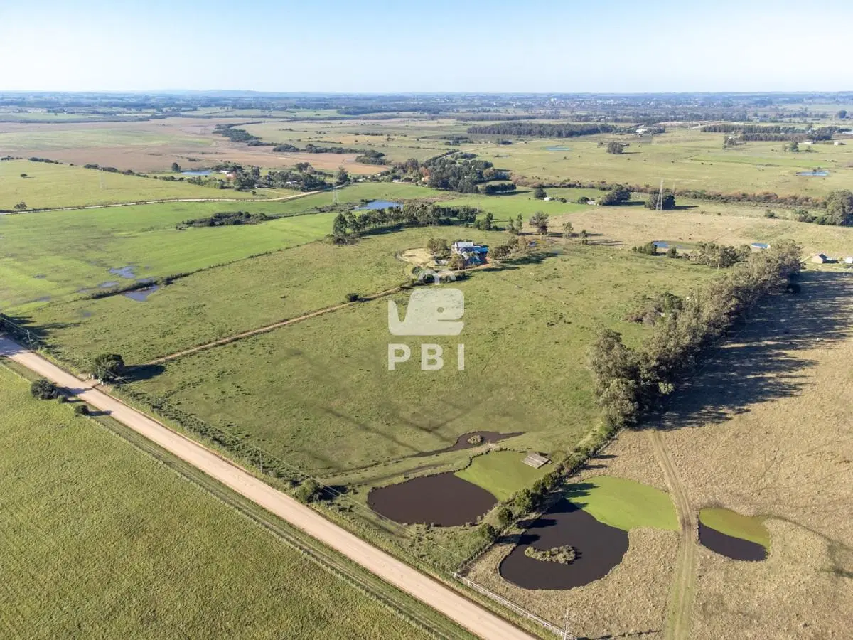 Chacra de 5,6 Has en Punta Ballena - Ref : PBI15898 4