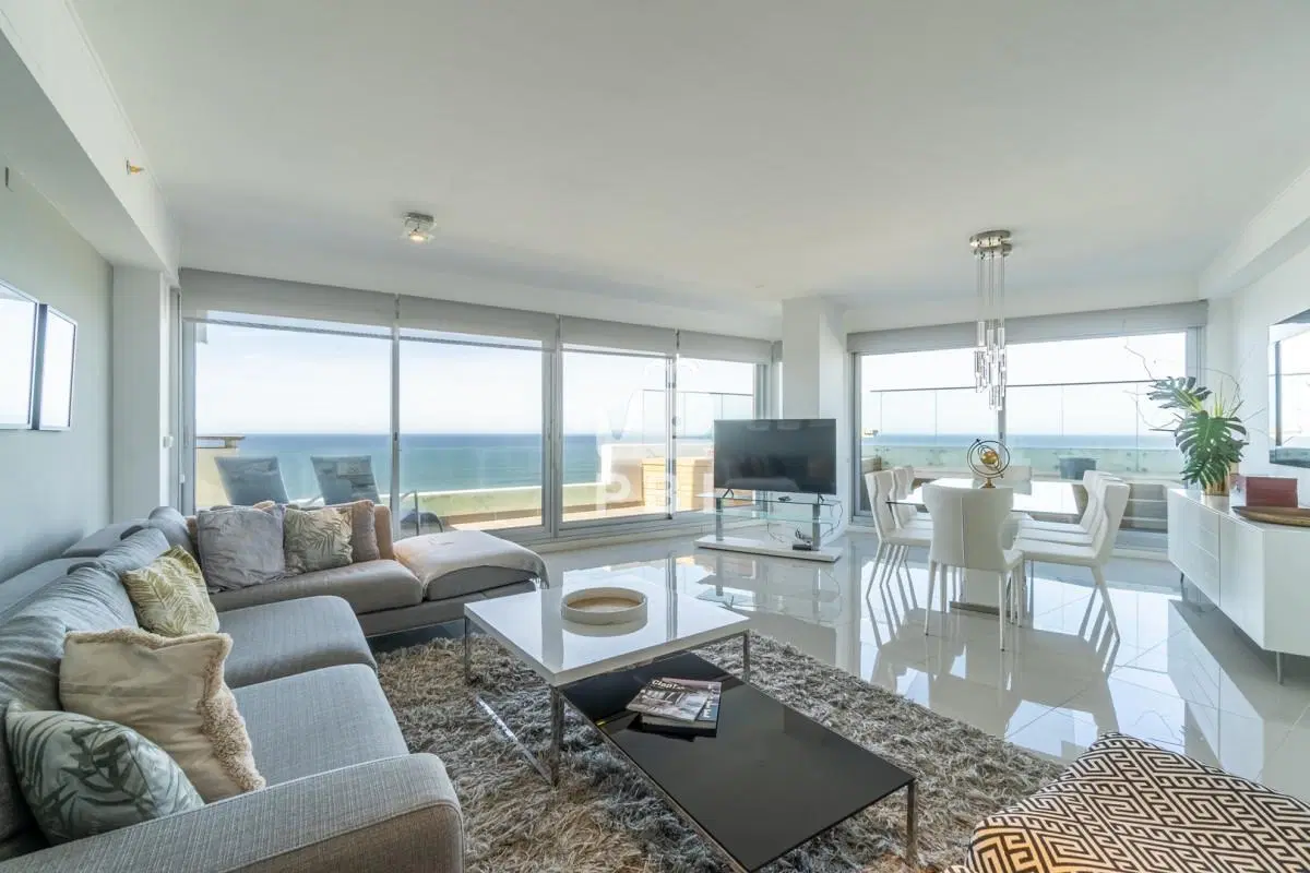 Penthouse a metros de Playa Brava - 4 dormitorios en suite - Wind Tower I - Ref : PBI15087 1