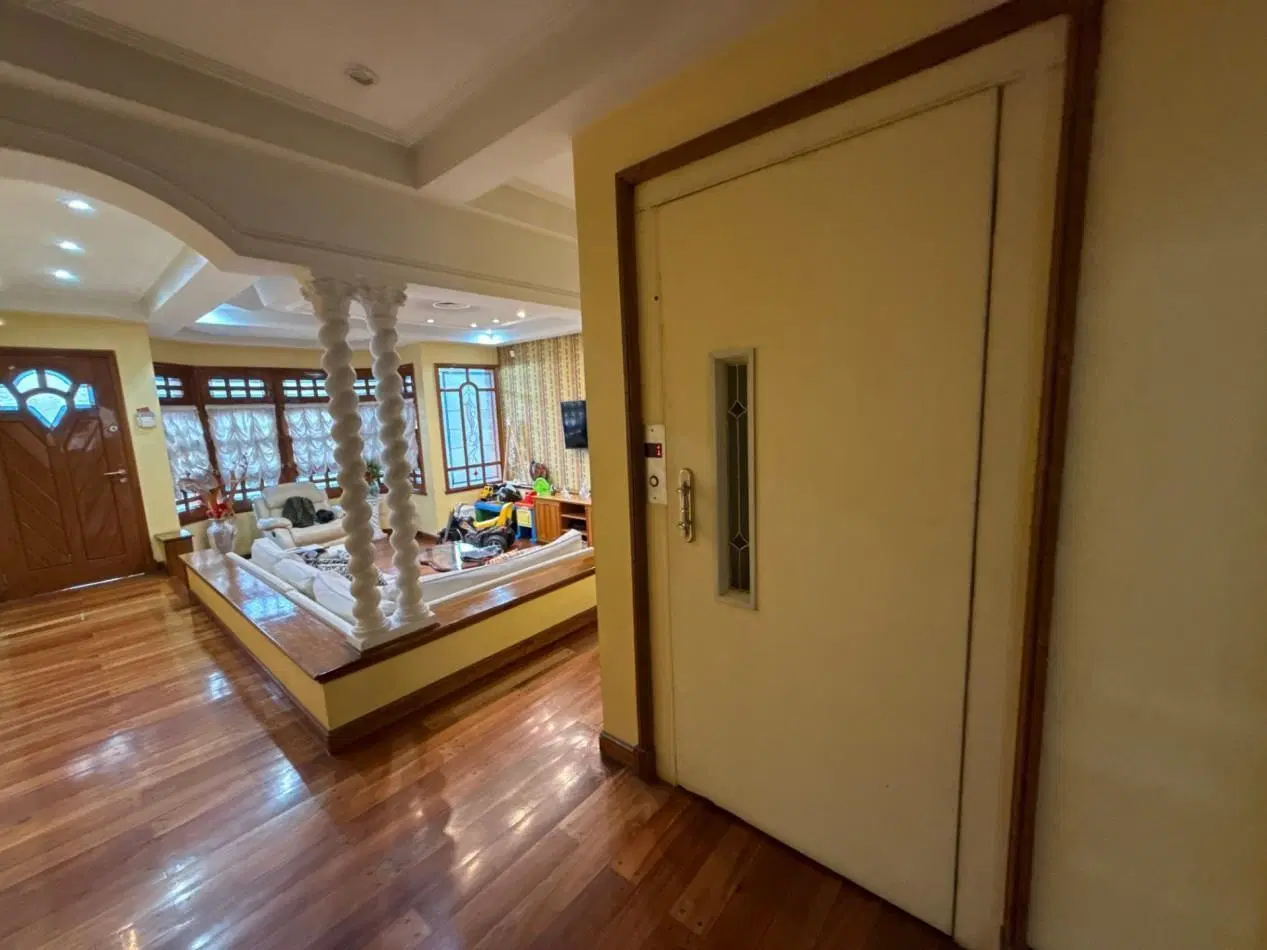 Chalet en venta Lomas de Zamora 4