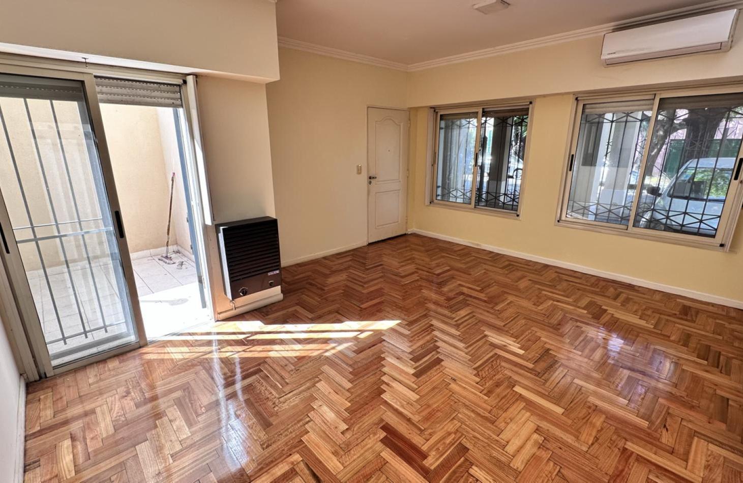 3 ambientes venta con dos cocheras en banfied lomas de zamora Apto credito