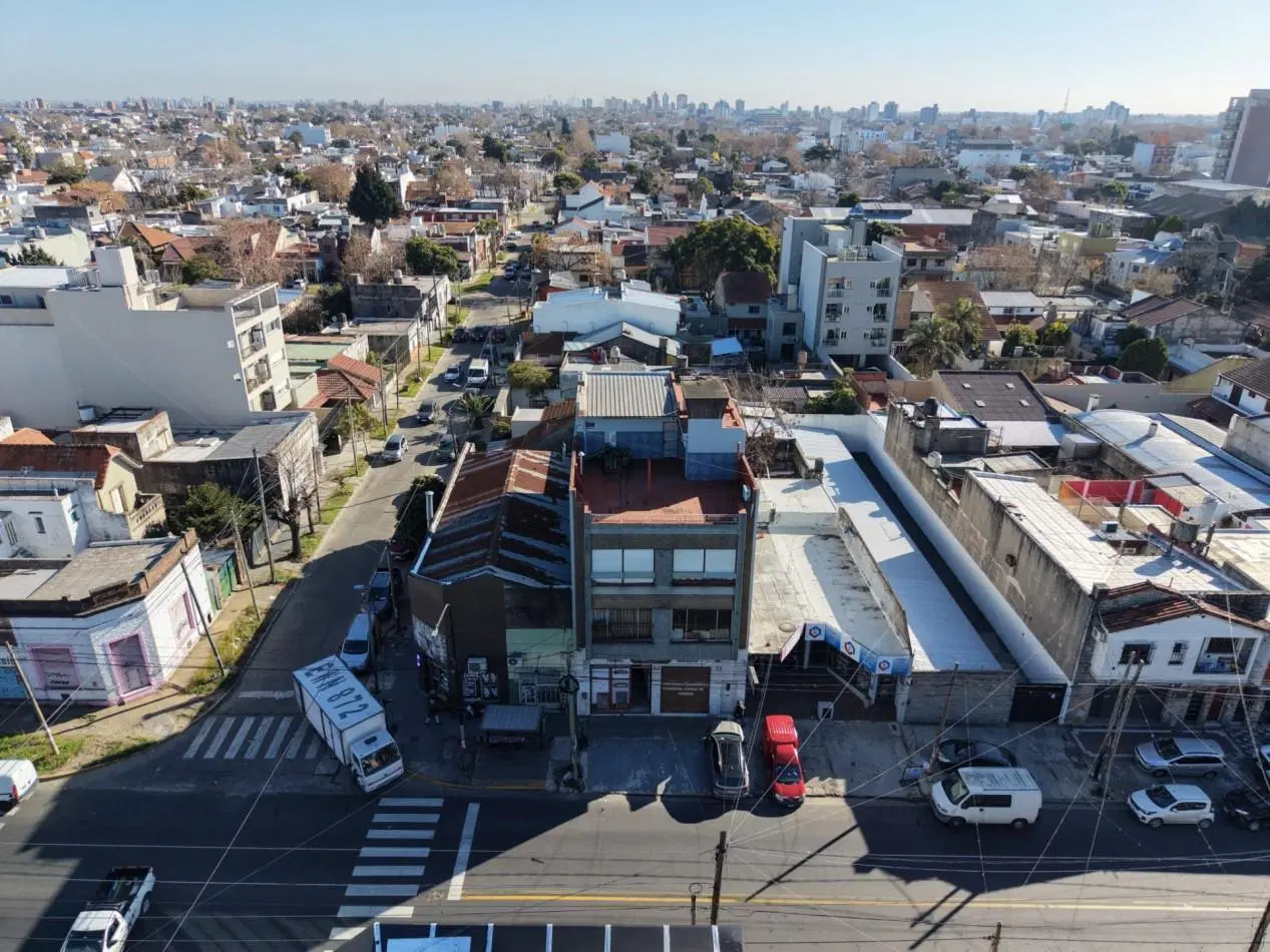 Departamento + Local en venta Quilmes 2