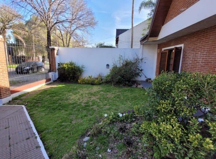 Espectacular casa en alquiler/ venta en Monte Grande.! 1