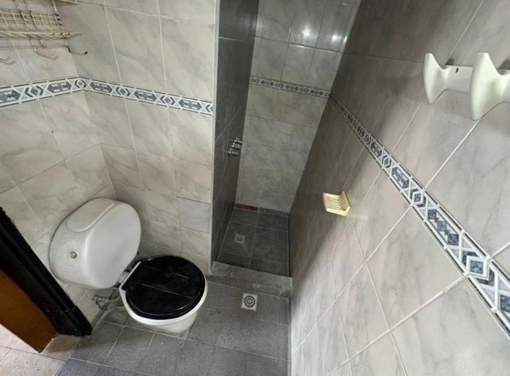 Alquiler de 2 ambientes en Luis Guillon. 5