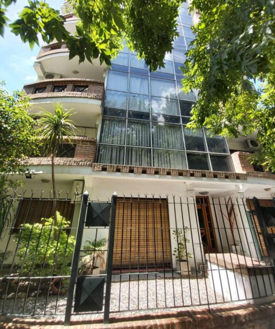 HERMOSO PISO EN MONTE GRANDE

Apto Crédito.!!!