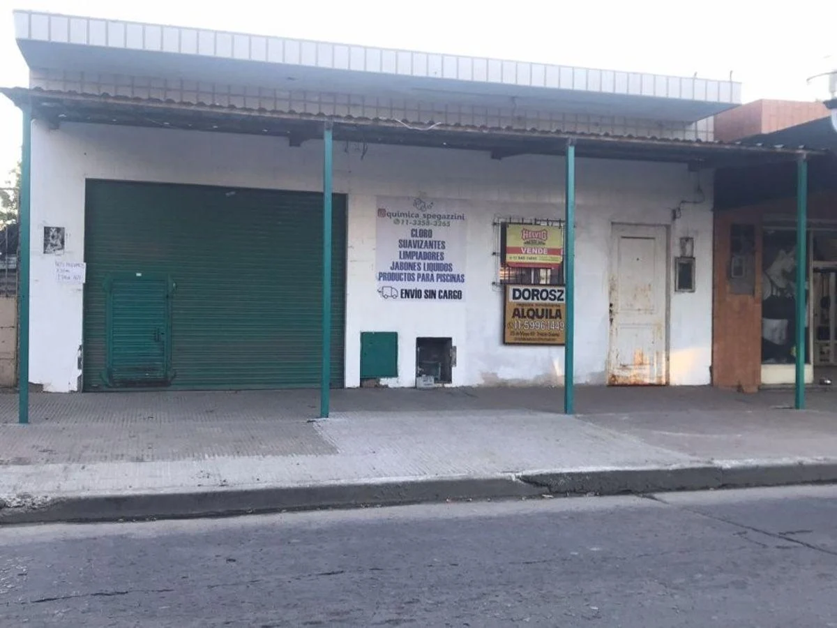 OPORTUNIDAD COMERCIAL EN C. SPEGAZZIN.
DOS ESPACIOS EN UN MISMO PREDIO