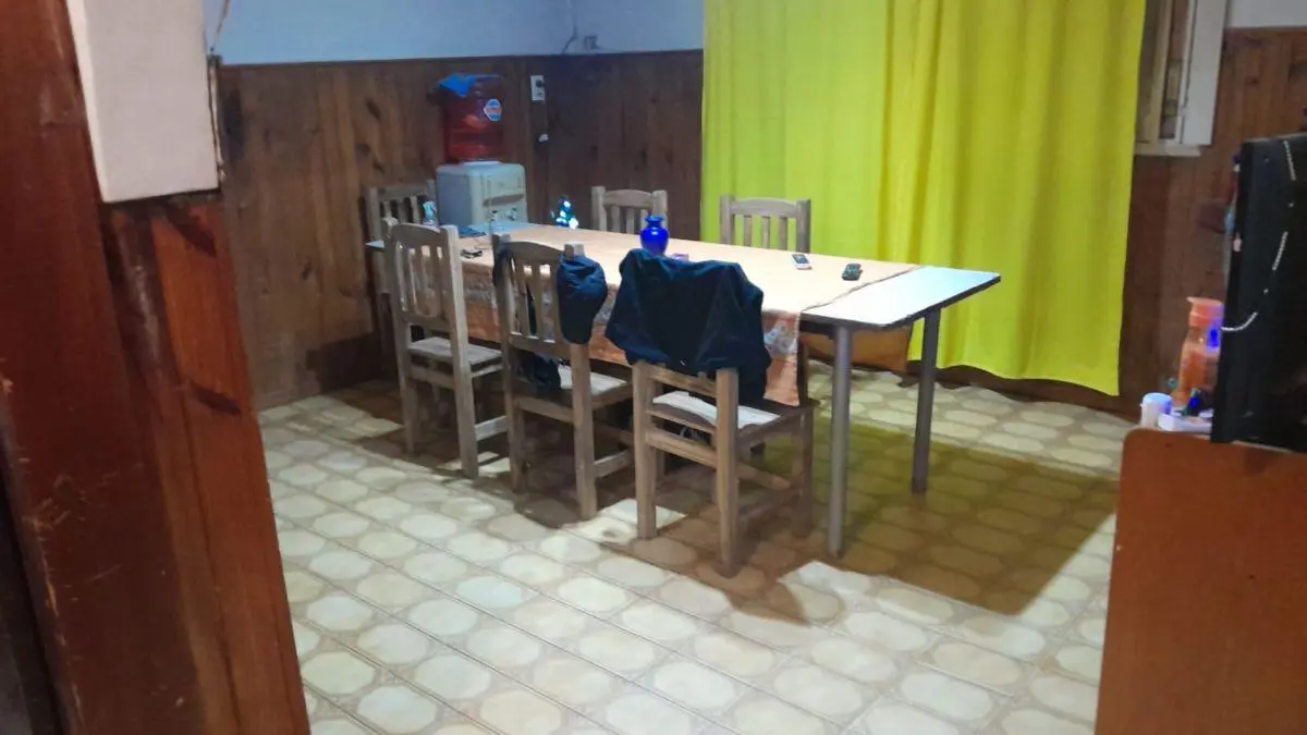Casa con Amplio Terreno y Cochera en Carlos Spegazzini! 4