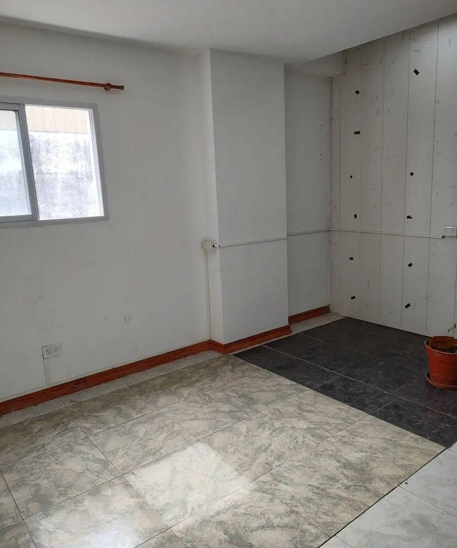 LOCAL / OFICINA EN ALQUILER – EXCELENTE UBICACIÓN EN MONTE GRANDE CENTRO 3