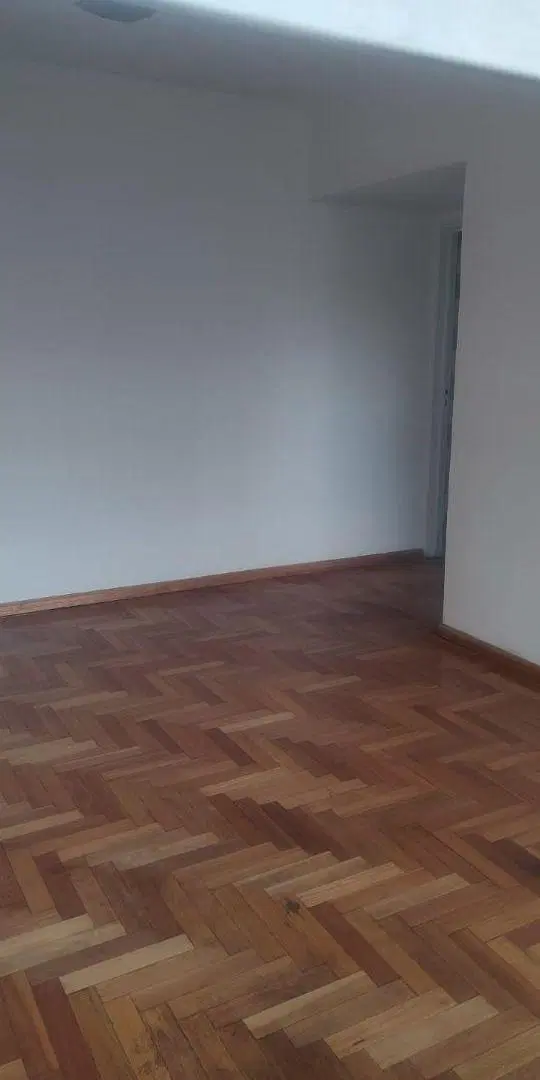 Alquiler de dos ambientes sobre Av. San Juan!!! 2