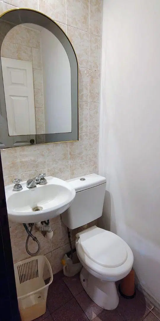 LOCAL / OFICINA EN ALQUILER – EXCELENTE UBICACIÓN EN MONTE GRANDE CENTRO 2