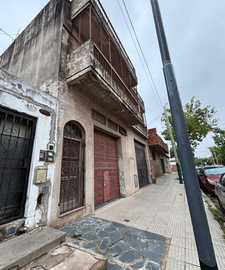 Vivienda 5 Ambientes + Galpón + Local con Persiana | Ideal Uso Mixto o Inversión