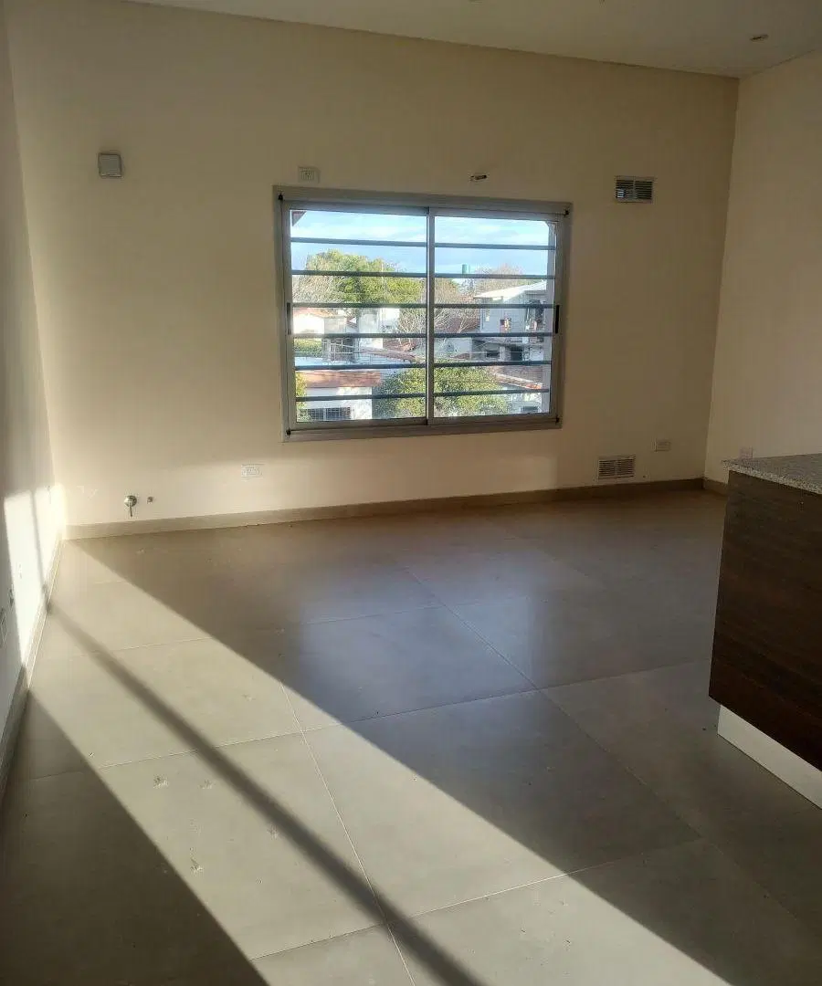 ALQUILER – DEPARTAMENTO 2 AMBIENTES A ESTRENAR CON COCHERA 1