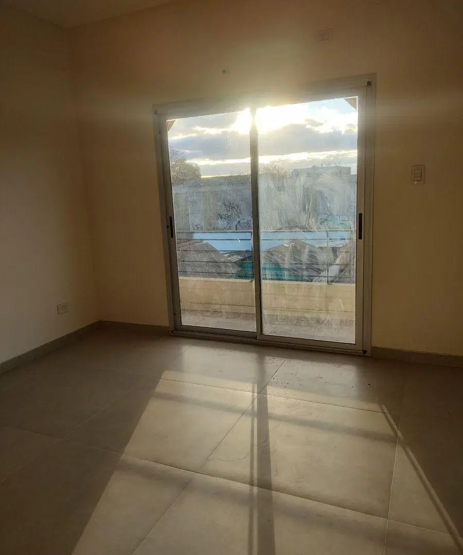 ALQUILER – DEPARTAMENTO 2 AMBIENTES A ESTRENAR CON COCHERA 3