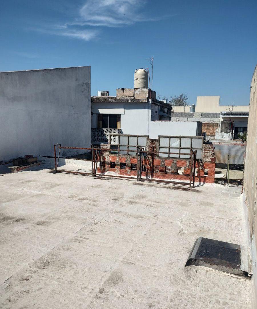 Foto de CASA EN VENTA — HÉCTOR GUIDI 404, ESQUINA BURELAS, LANÚS ESTE, imagen 3