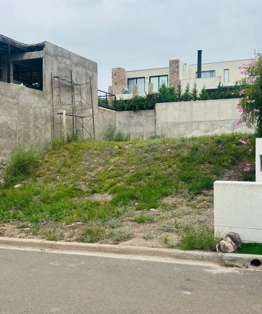 Terreno Barrio Privado Dalvian 4