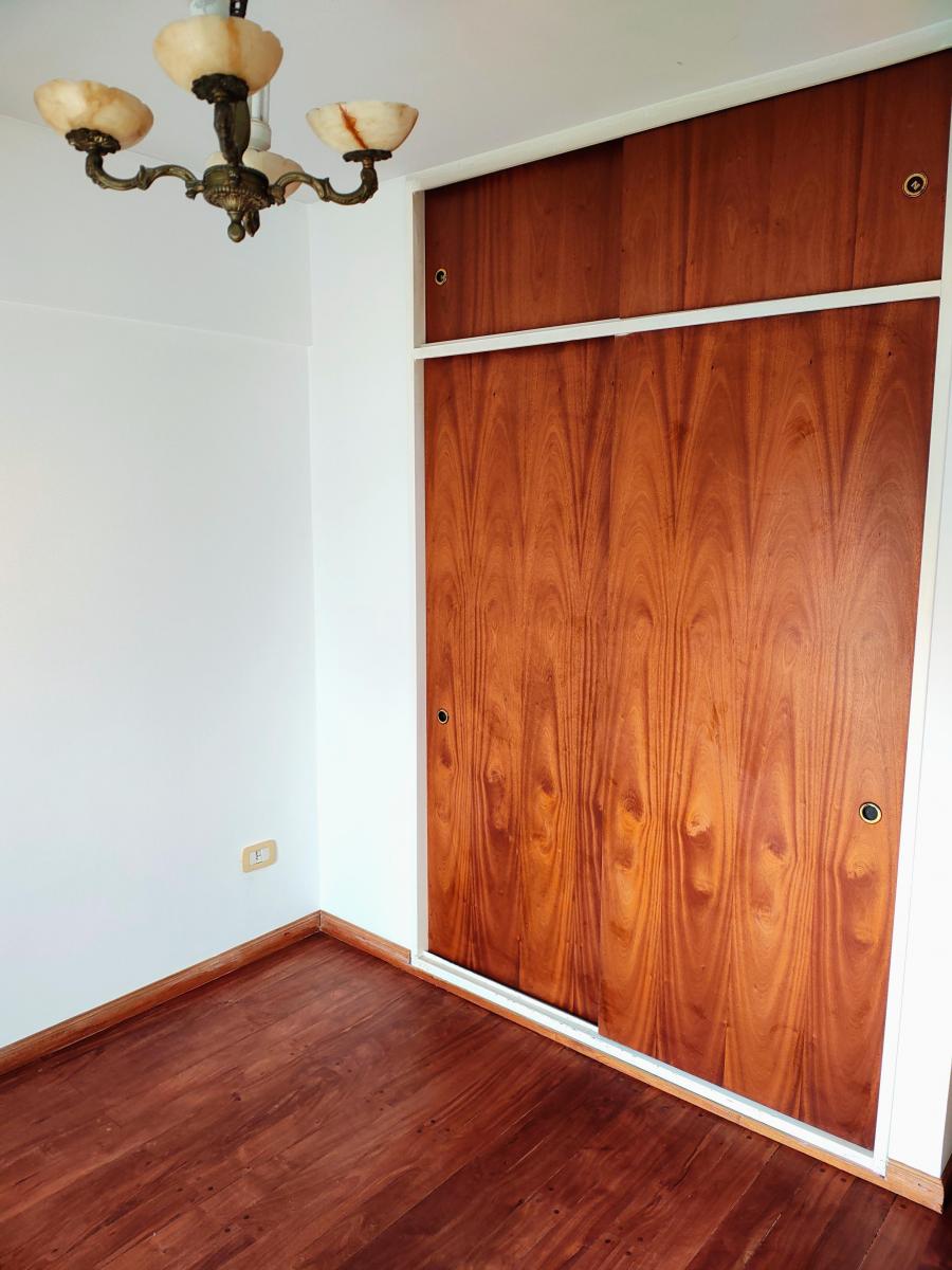 Muy Buen Depto. Dos Dorm., Cochera. en Calle 15 y 44 2