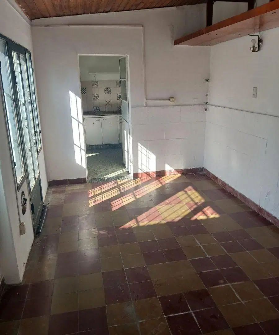 DEPTO IMTERNO DOS DORMITORIOS 8