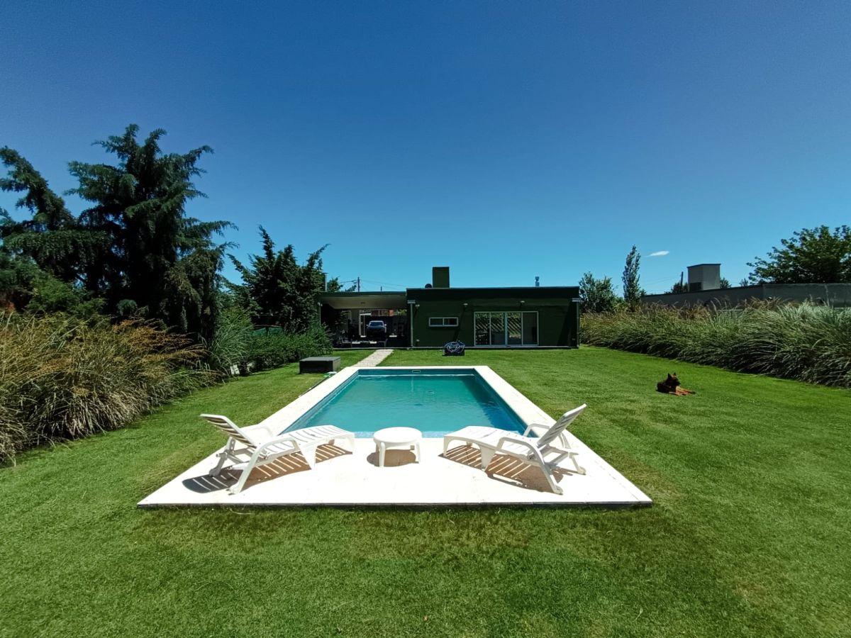 CASA EN VENTA / CORONEL BRANDSEN
