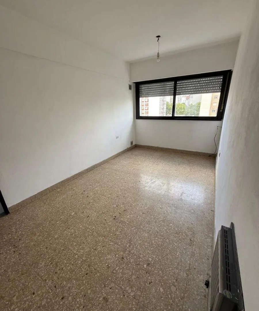 Departamento en ALQUILER calle 5 y esquina 55 - 1 dormitorio 4