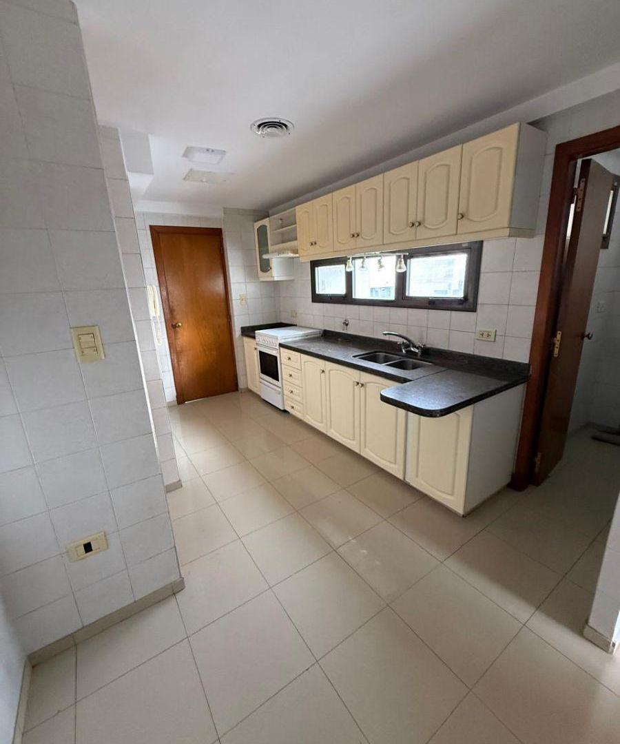 Foto de Departamento en ALQUILER calle 14 entre 43 y 44 / 3 dormitorios, imagen 2