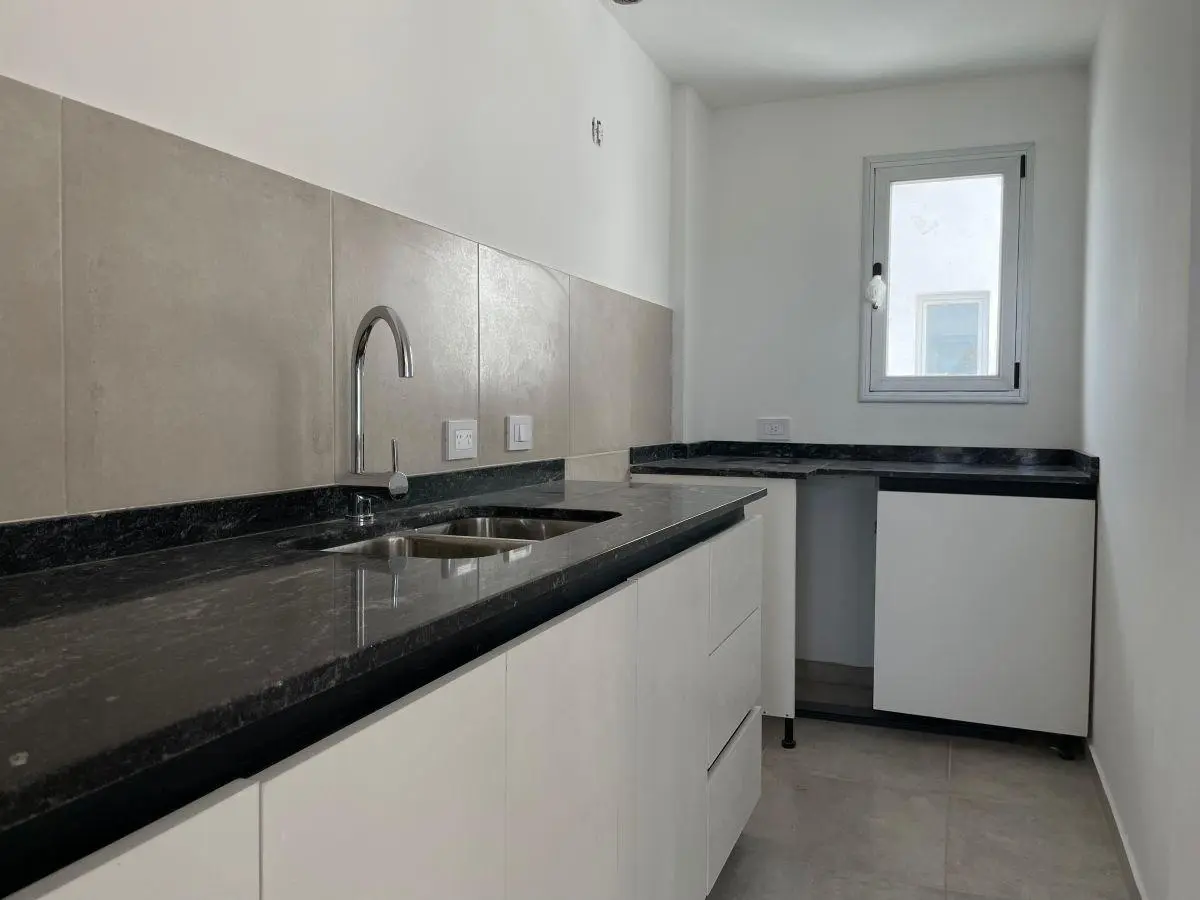 Monoambiente en ALQUILER calle 19 entre 61 y 62 4