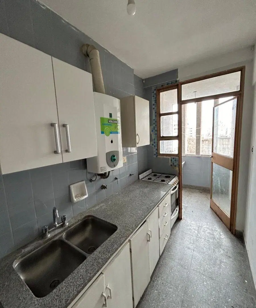 Departamento en ALQUILER calle 4 y esquina 53 - 1 dormitorio 1